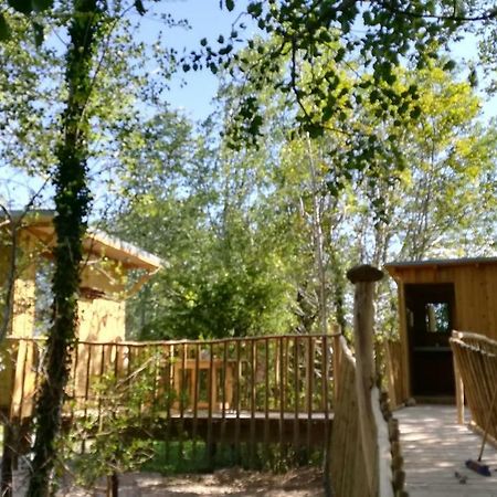 La Cabane Perchee Villelaure Extérieur photo